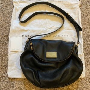 Marc Jacobs Black Crossbody Purse (Like New)